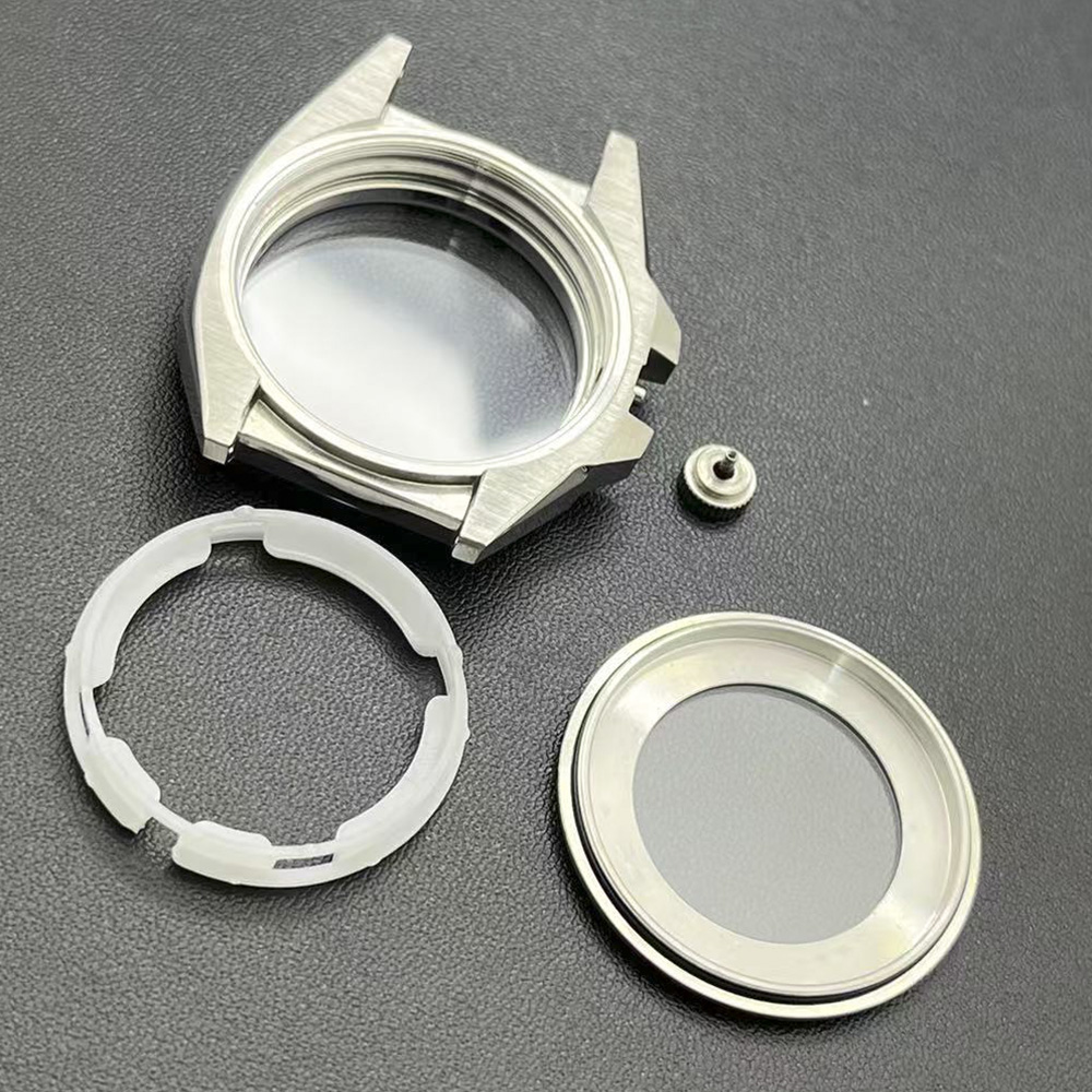 43mm 2026 防水研磨ステンレススチール時計ケース 3 - Bronze Case Watch のレビューと価格