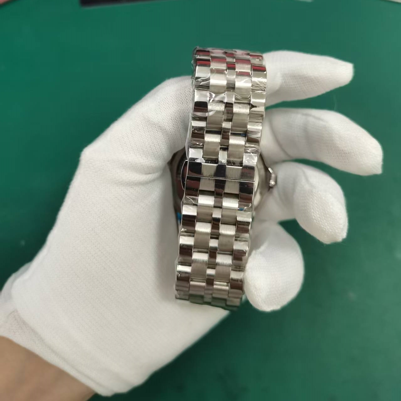 サファイアクリスタル ステンレススチール メンズ腕時計 日本 - Luxury Watch In Japan のレビューと価格
